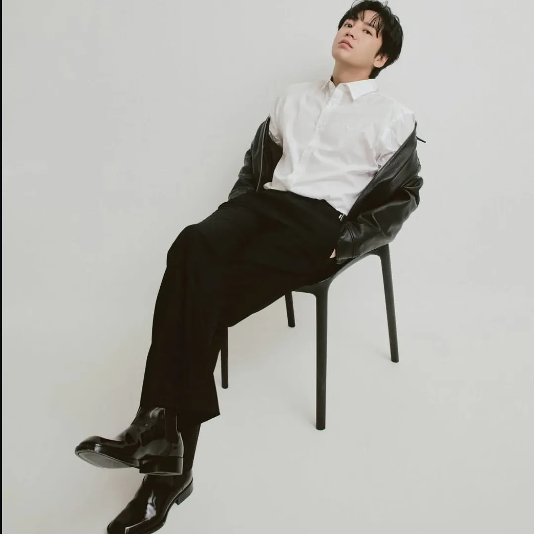 Behind-the-scenes cut of Jang Geunsuk