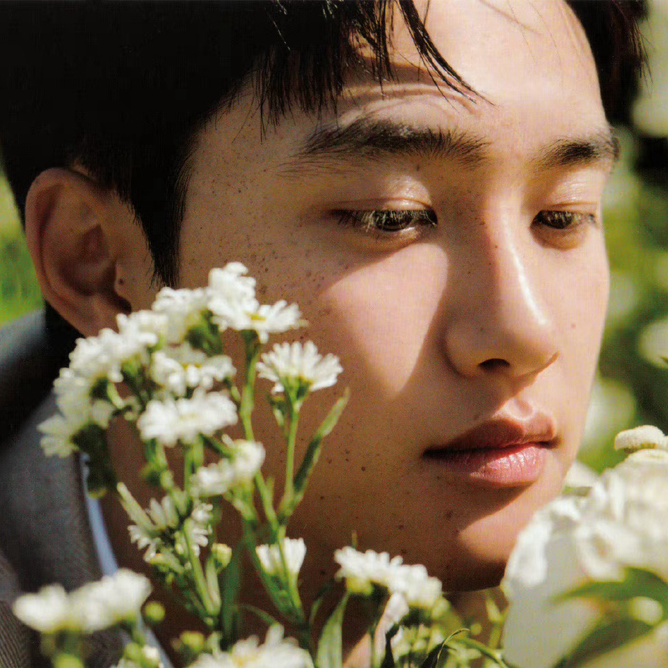 都暻秀 (D.O.)的最新照片