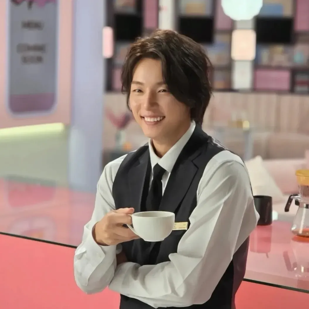 Behind-the-scenes cut of Yoon Shiyoon