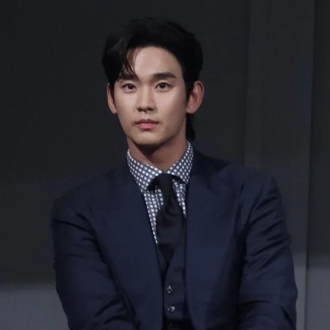 Recent activity shot of Kim Soohyun