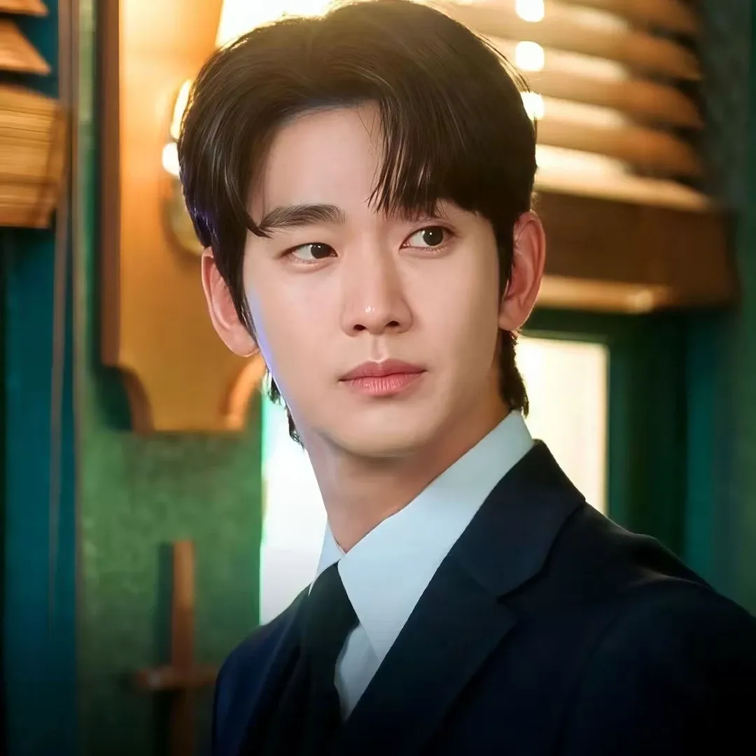 Latest photo of Kim Soohyun