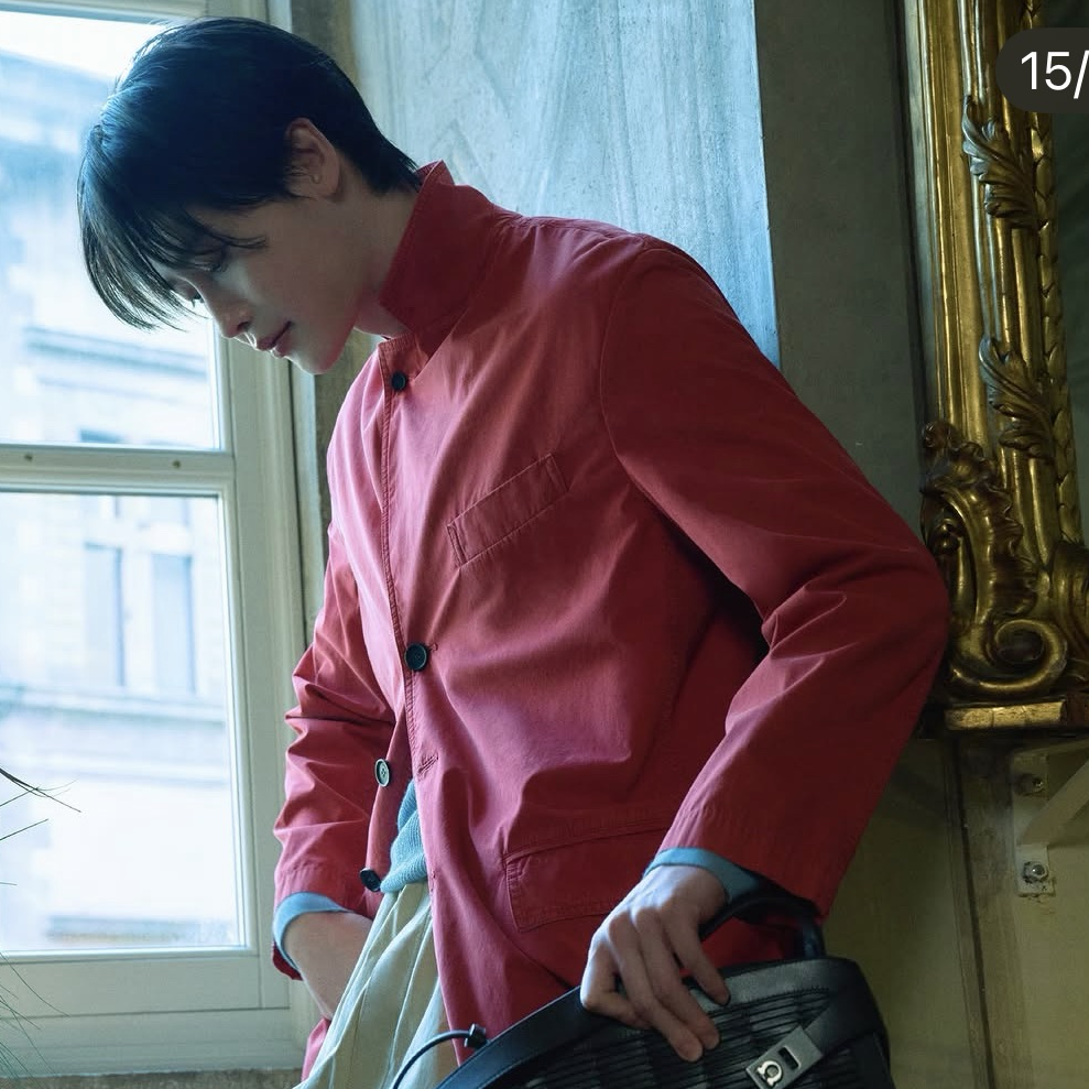 Latest photo of Lee Jongsuk