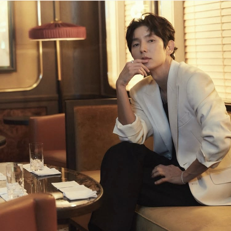 Latest photo of Lee Joongi