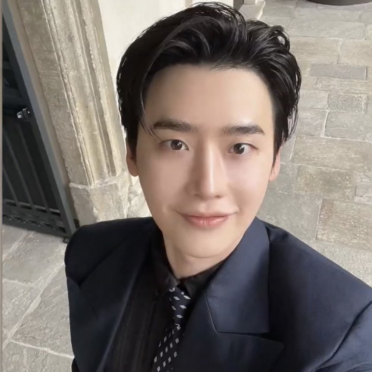 粉絲拍下的李鍾碩瞬間