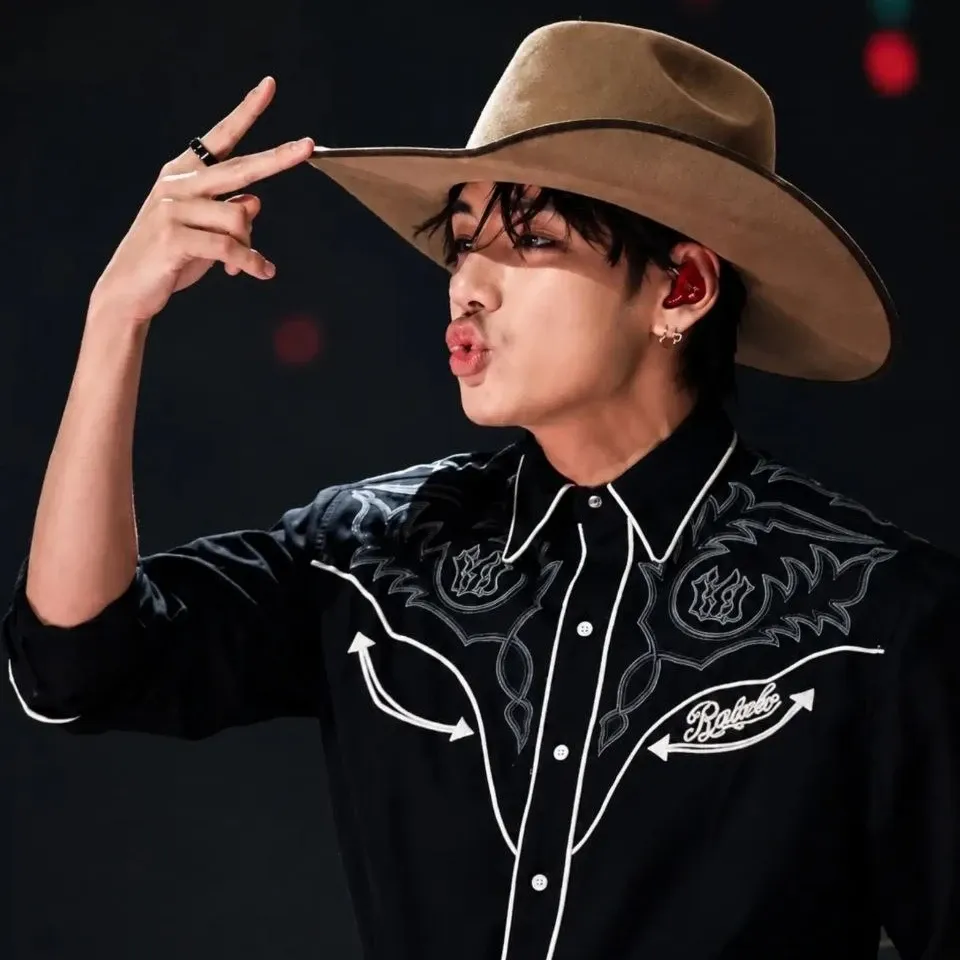Behind-the-scenes cut of Kim Taehyung (V)