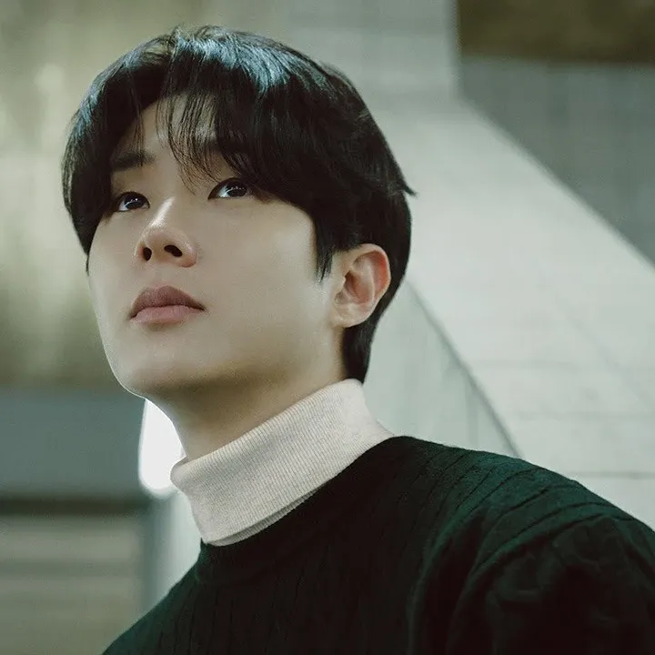 Recent activity shot of Choi Wooshik