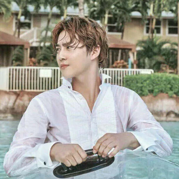 Recent activity shot of Suho