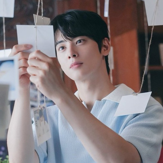 Latest photo of Cha Eunwoo