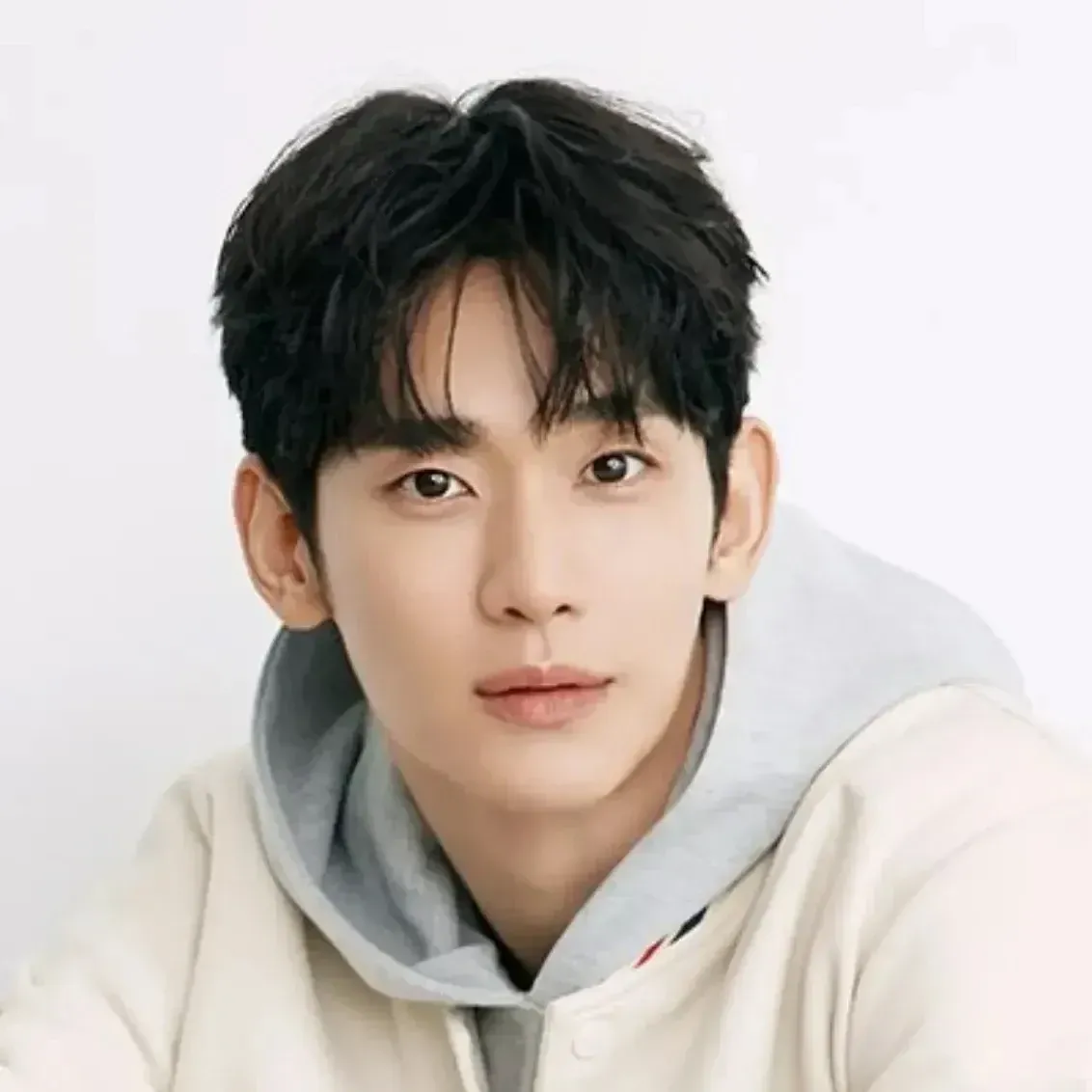 Recent activity shot of Kim Soohyun