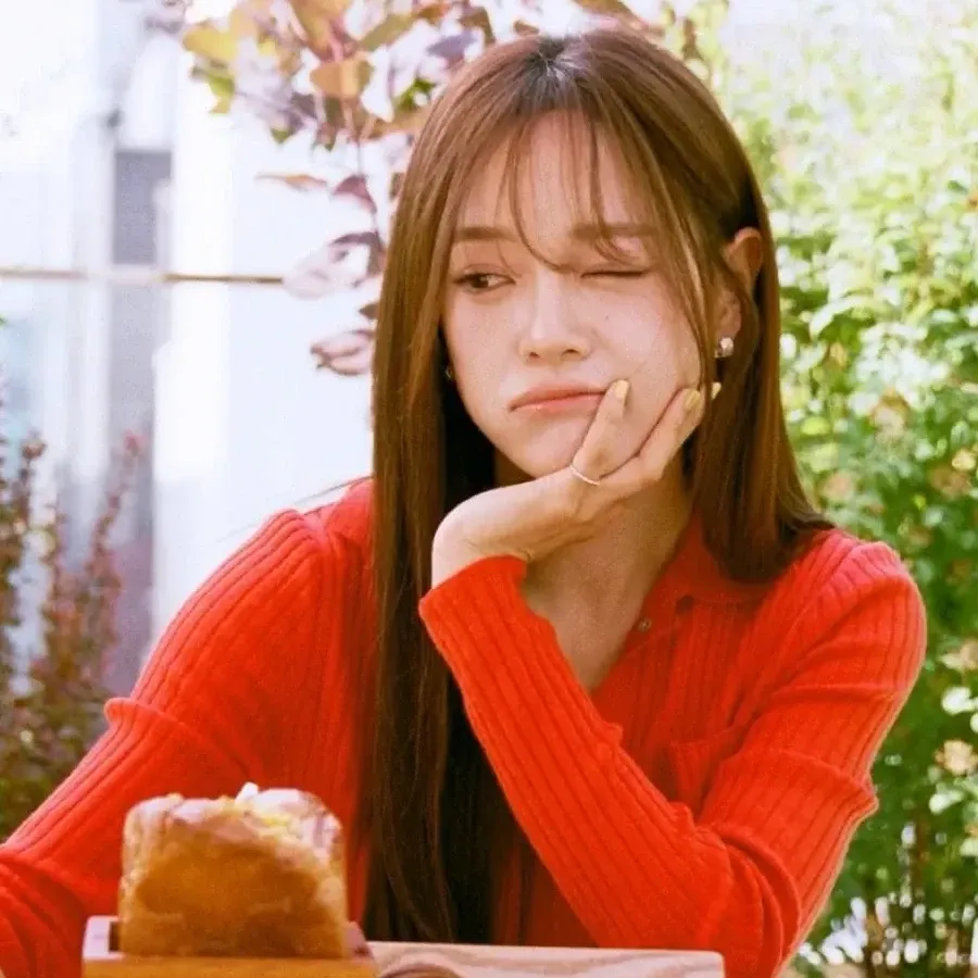 Latest photo of Kim Sejeong