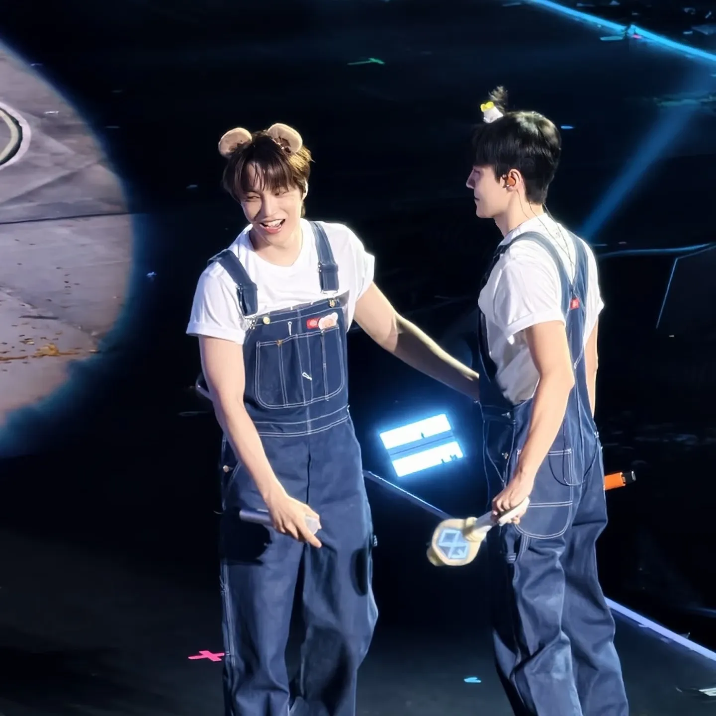 A moment captured by a fan of KAI