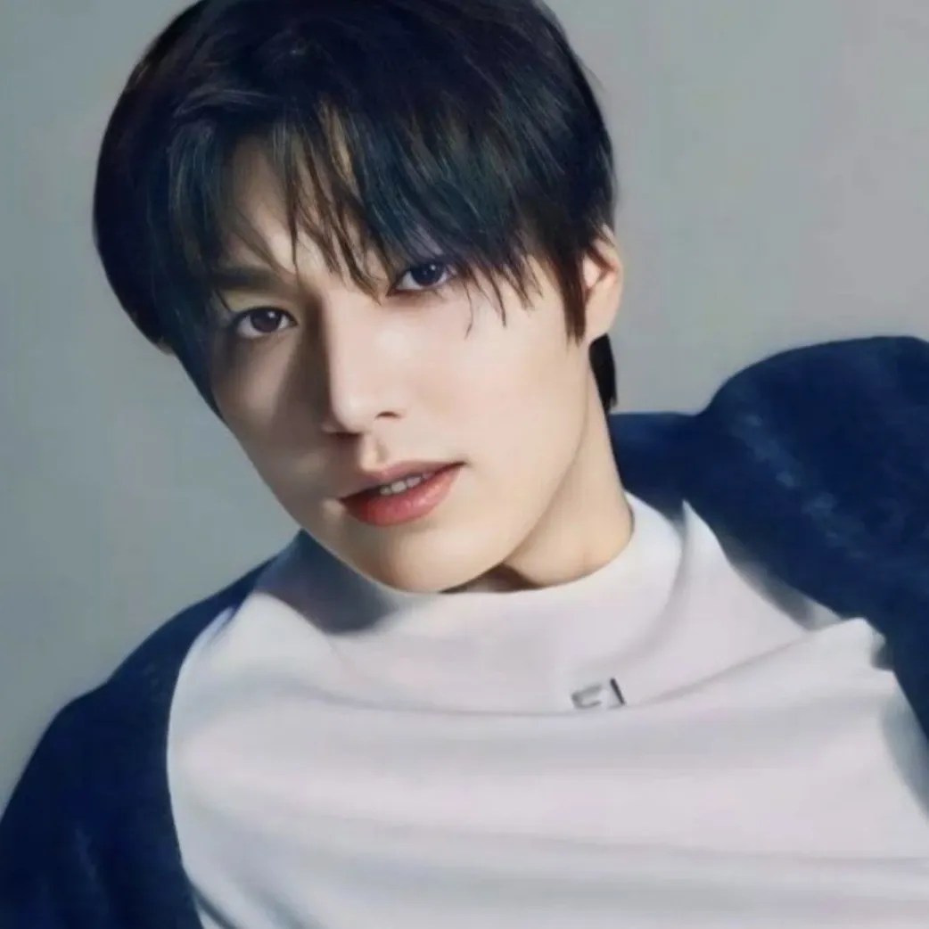 Latest photo of Lee Minho