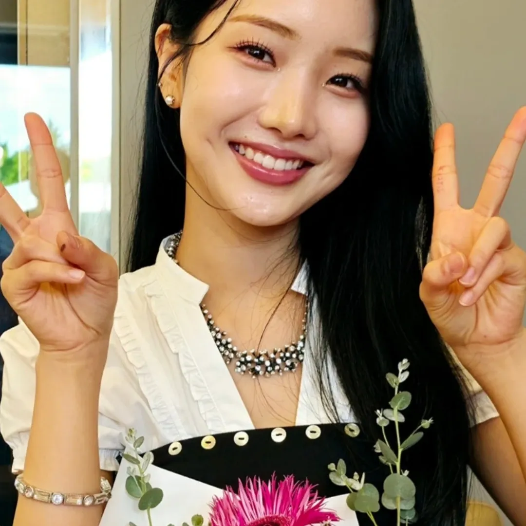 A moment captured by a fan of Kim Soyeon (2004)
