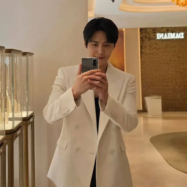 A moment captured by a fan of Kim Seonho