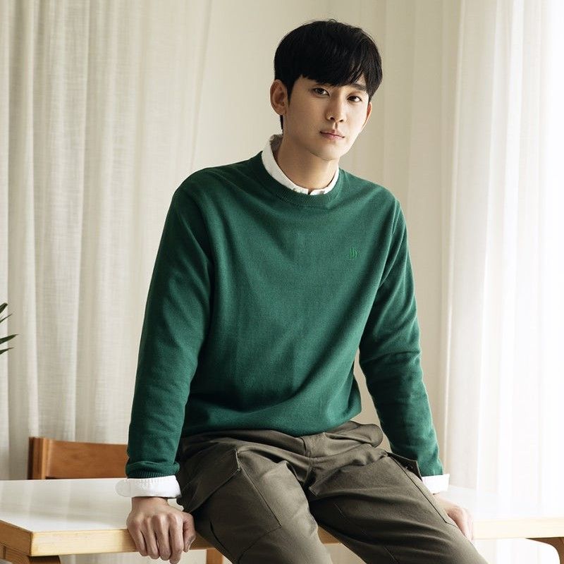 粉絲拍下的金秀賢瞬間