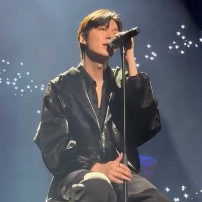Recent activity shot of Lee Minho