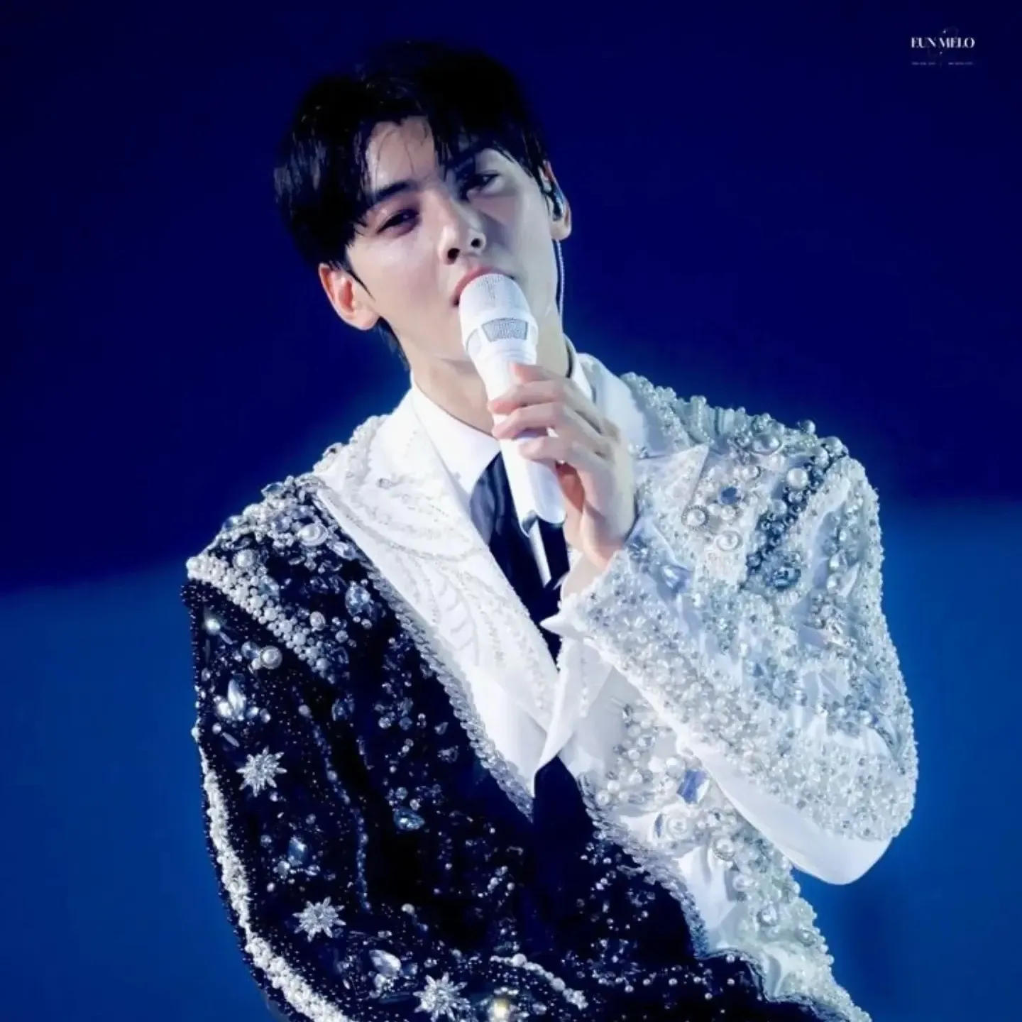 Latest photo of Cha Eunwoo
