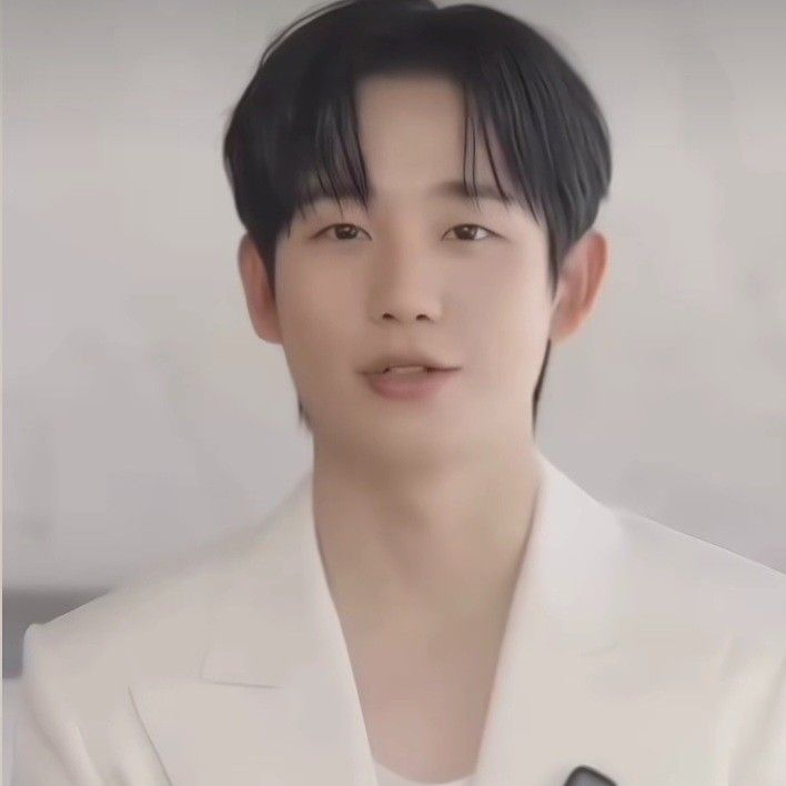 粉丝拍下的丁海寅瞬间