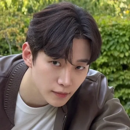 Foto terbaru dari Lee Junho