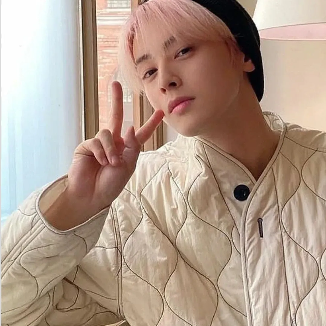 Recent activity shot of Cha Eunwoo
