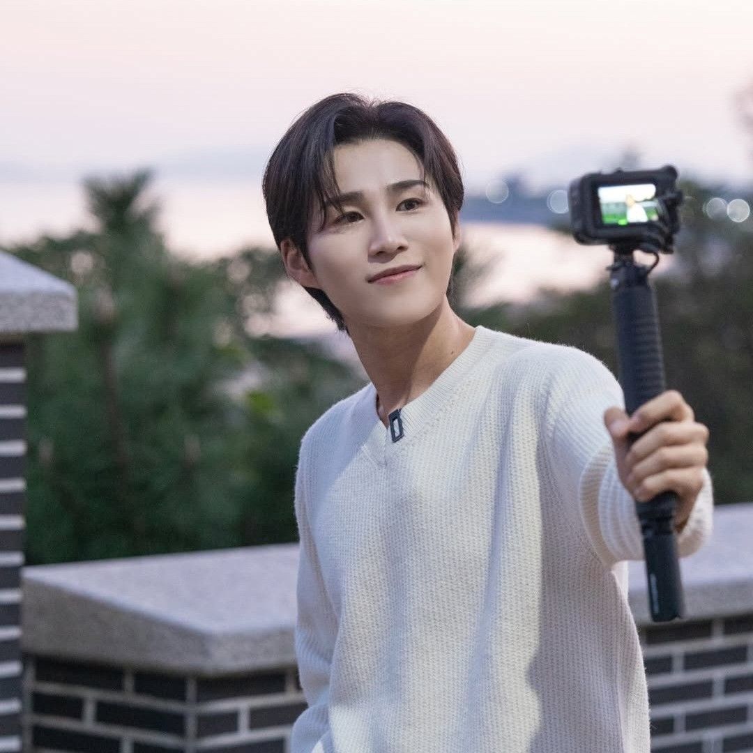 A moment captured by a fan of Kim Heejae