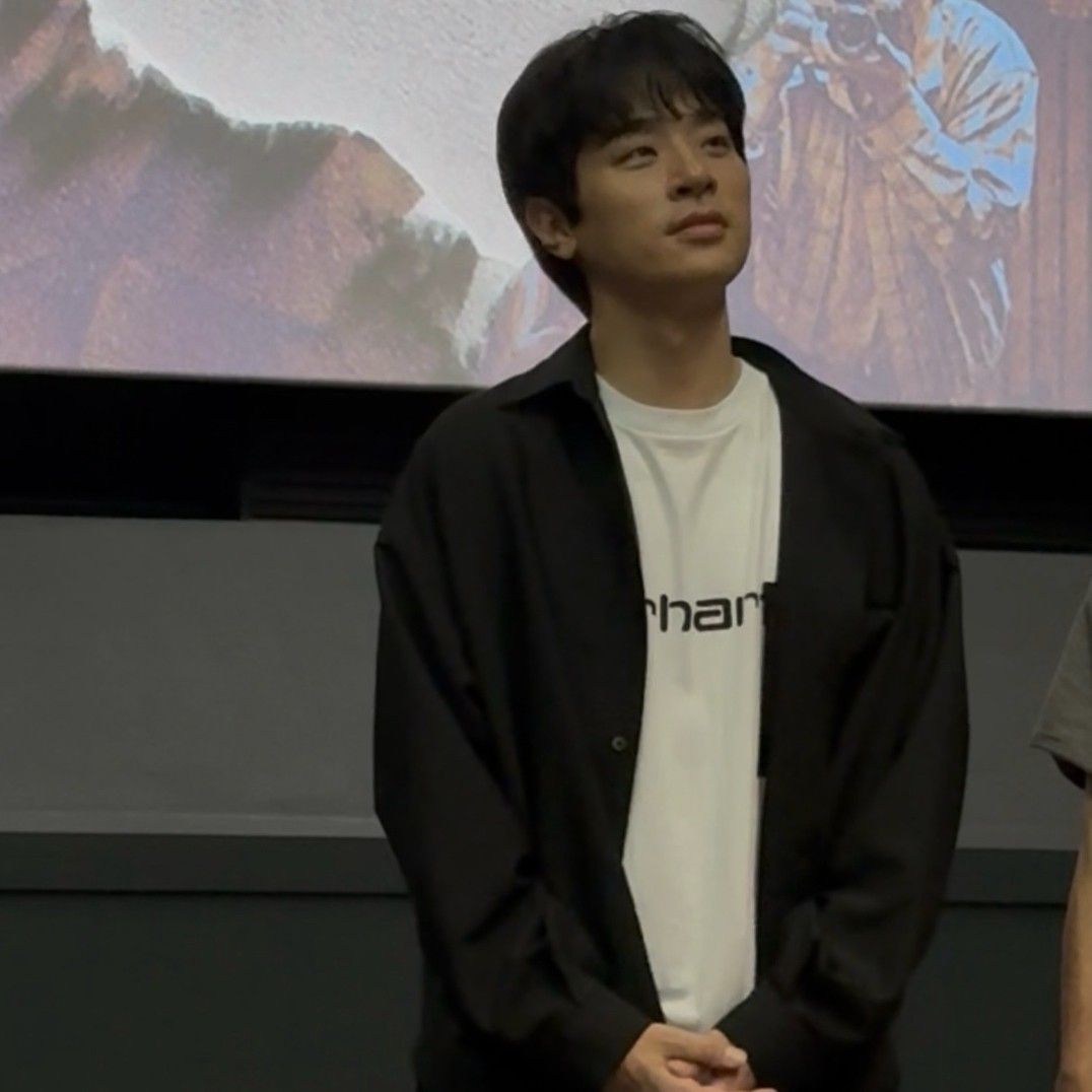 Behind-the-scenes cut of Park Jeongmin