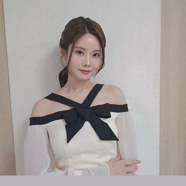 Representative photo of Bae Ahyeon showing their charm