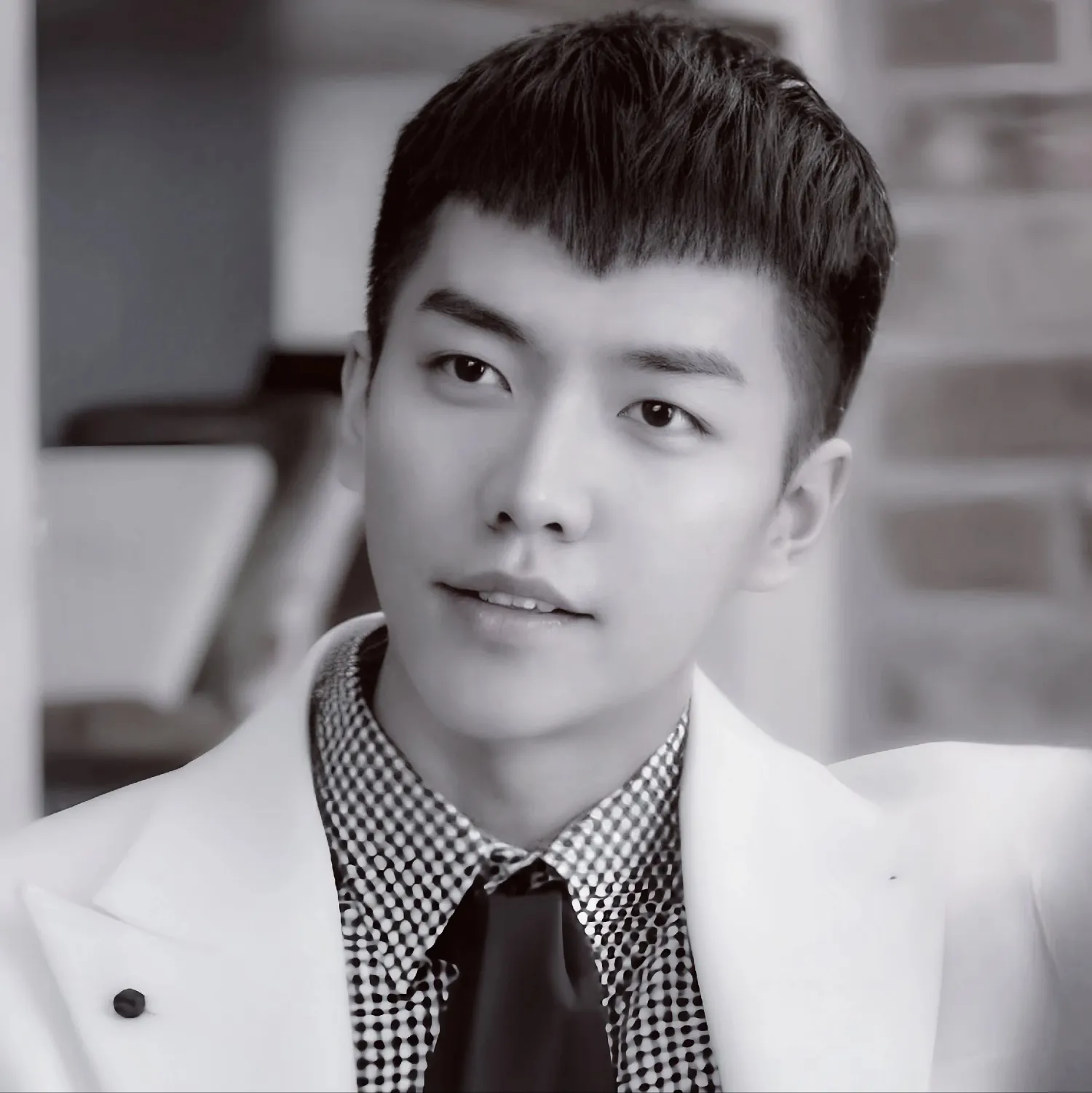 Latest photo of Lee Seunggi