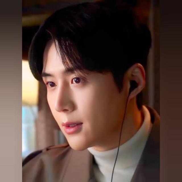 Behind-the-scenes cut of Kim Seonho