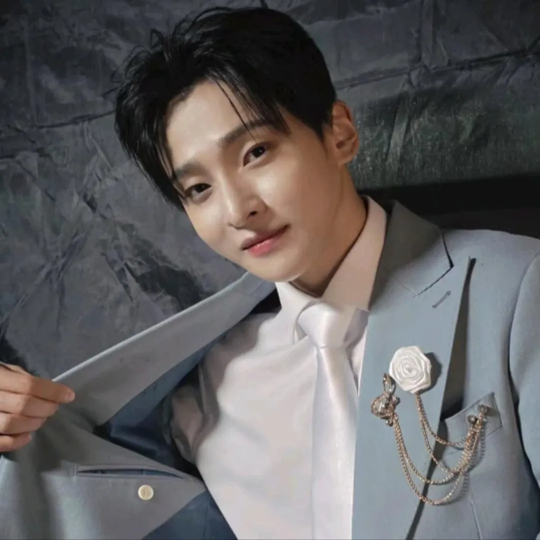 Behind-the-scenes cut of Seong Ri