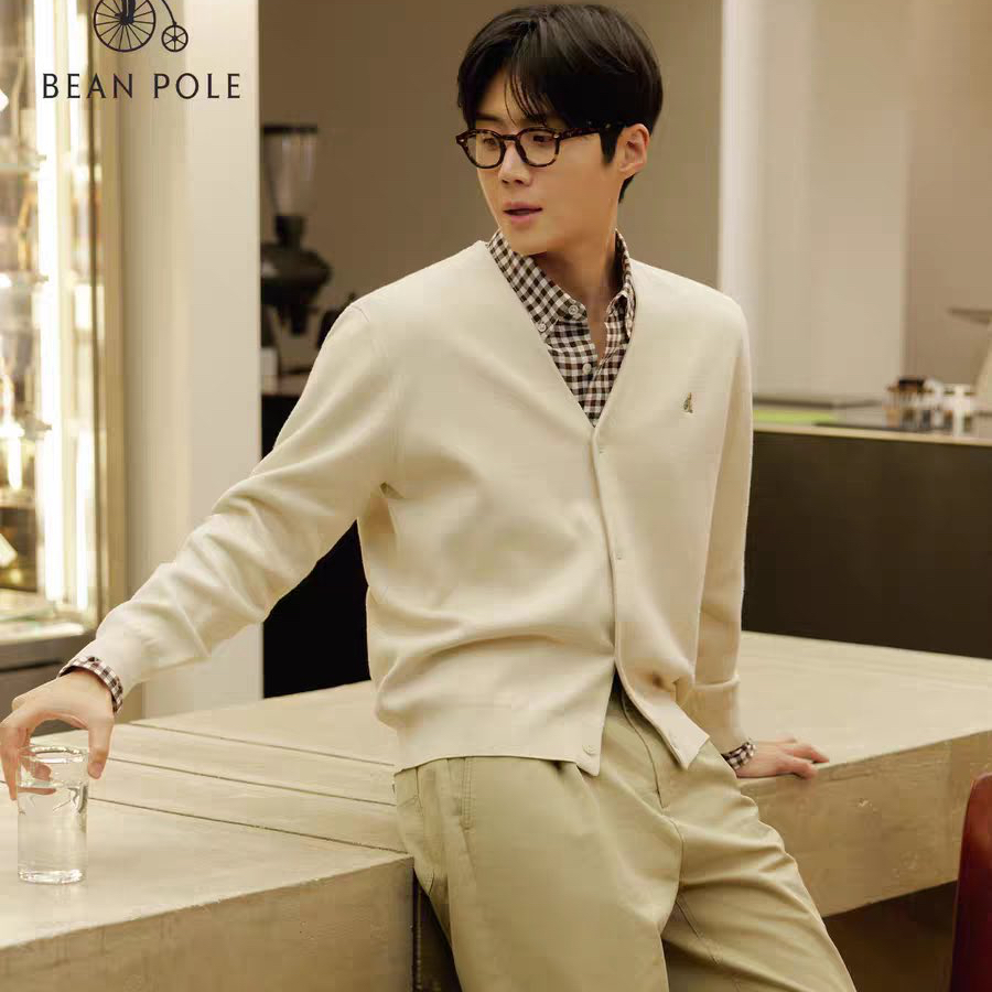 Behind-the-scenes cut of Kim Seonho