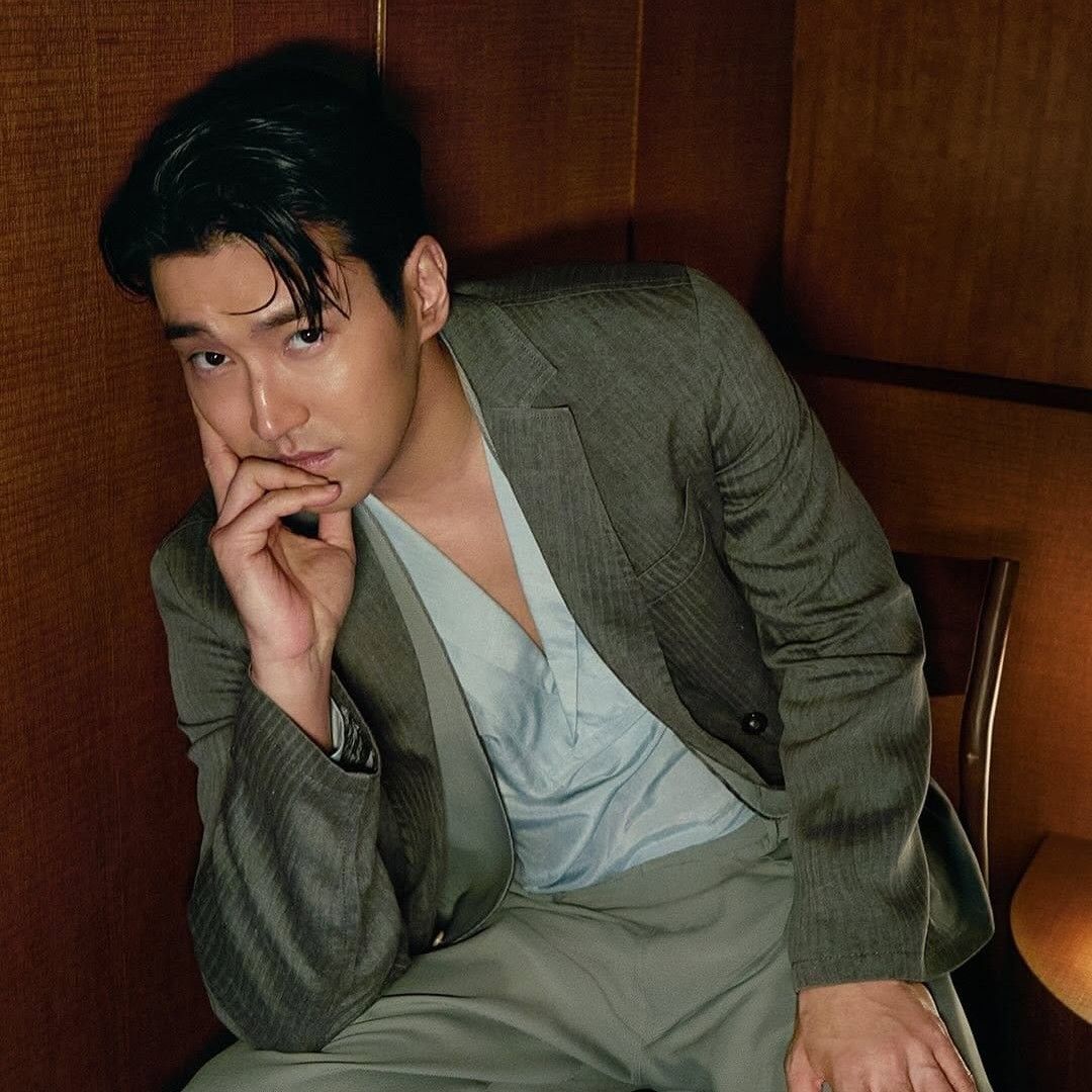 Latest photo of Choi Siwon