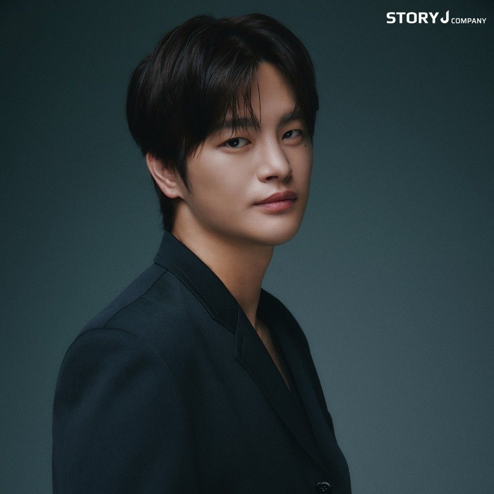 Recent activity shot of Seo Inguk