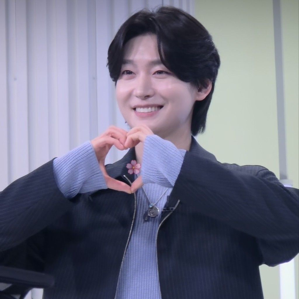 Latest photo of Kim Yongbin