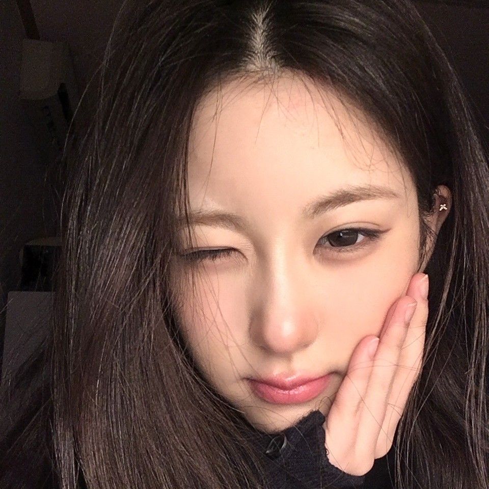 A moment captured by a fan of Oh Yujin