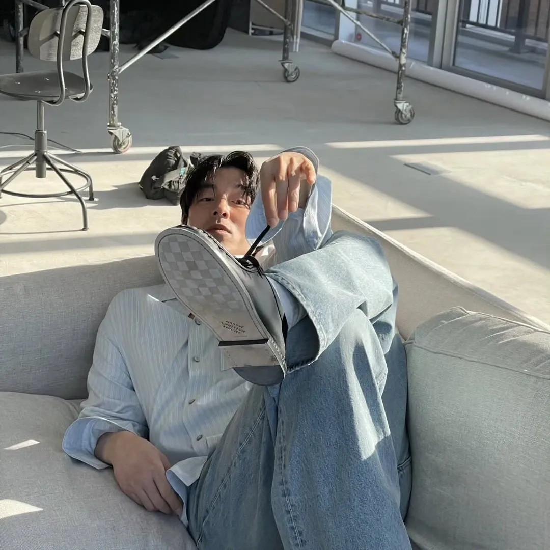 A moment captured by a fan of Gong Yoo