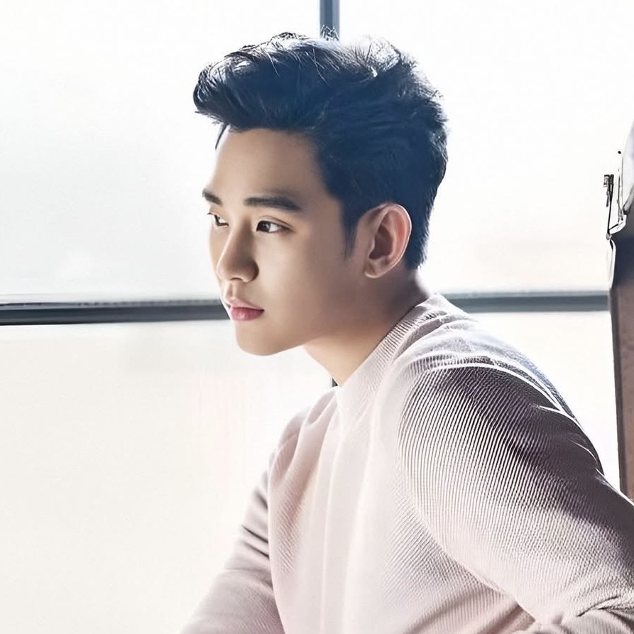 Recent activity shot of Kim Soohyun