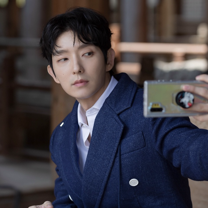 Behind-the-scenes cut of Lee Joongi