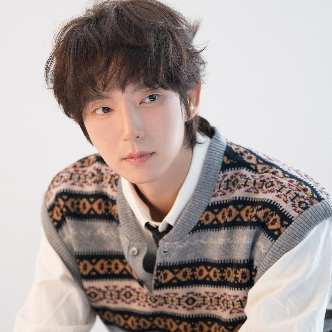 Latest photo of Lee Joongi