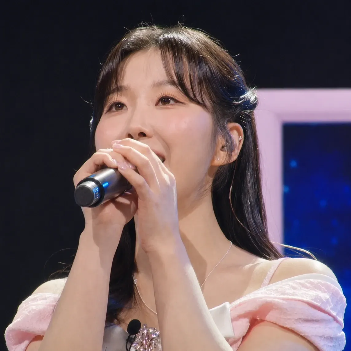 Recent activity shot of Hong Seongyun