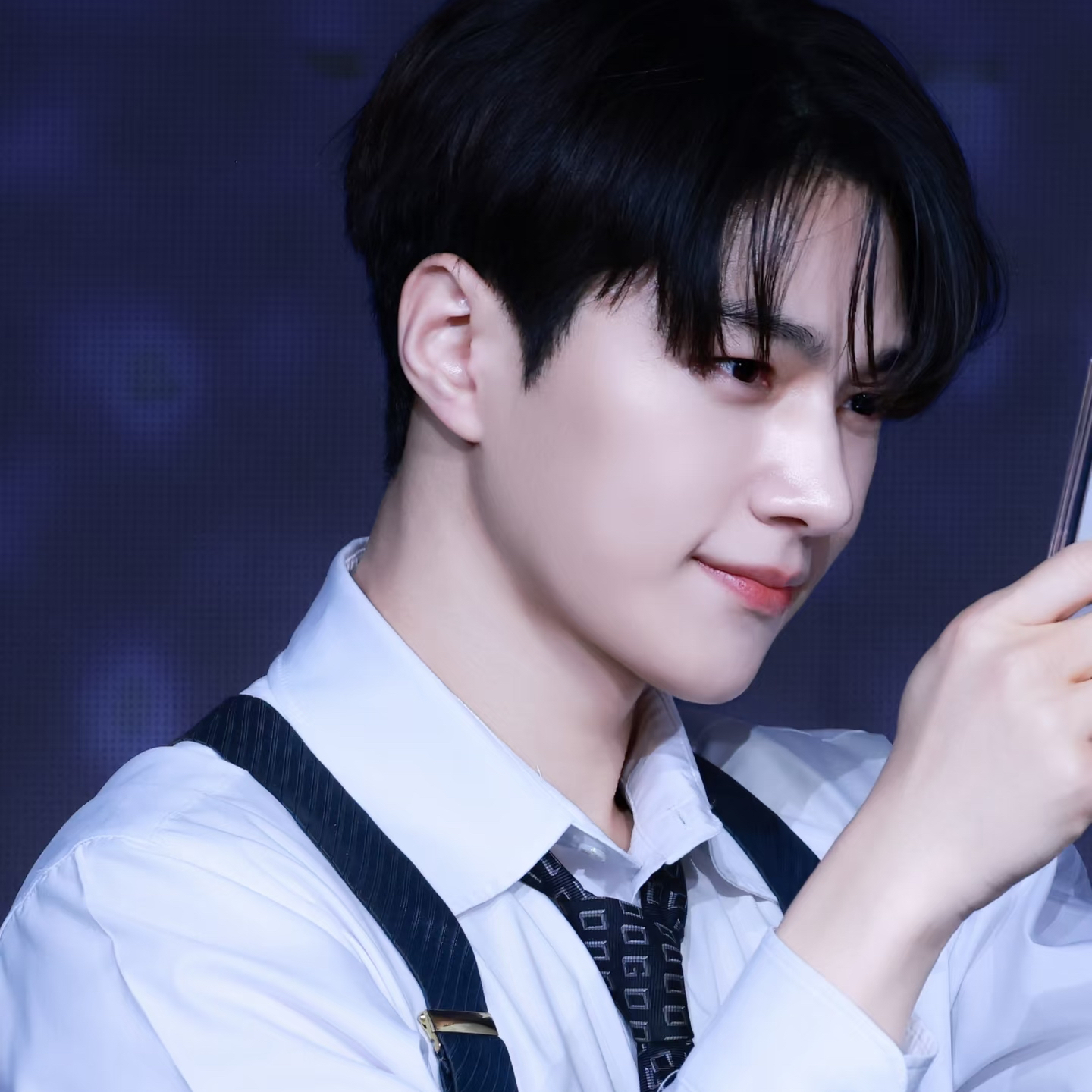 Latest photo of Kim Myungsoo (L)