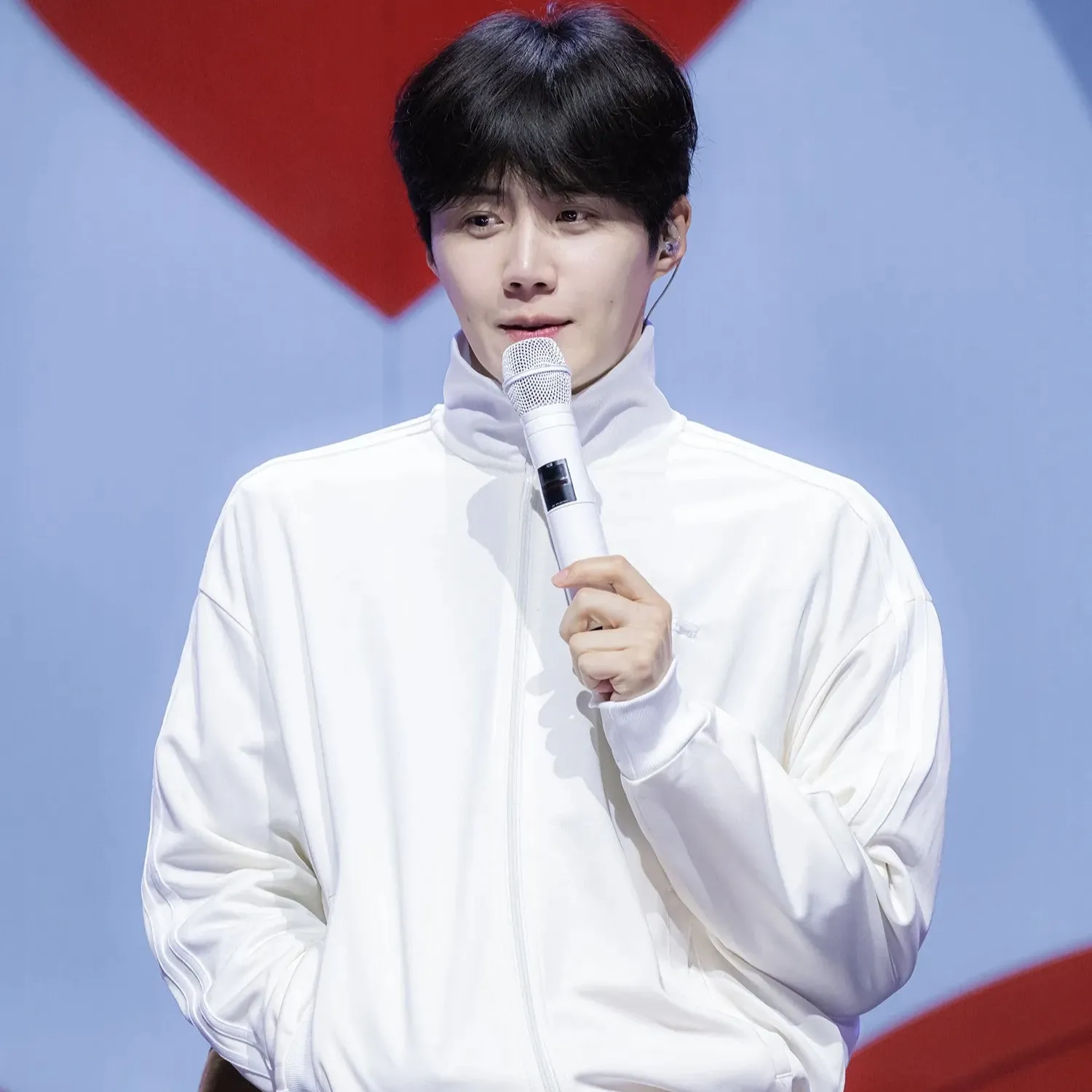 Latest photo of Kim Seonho