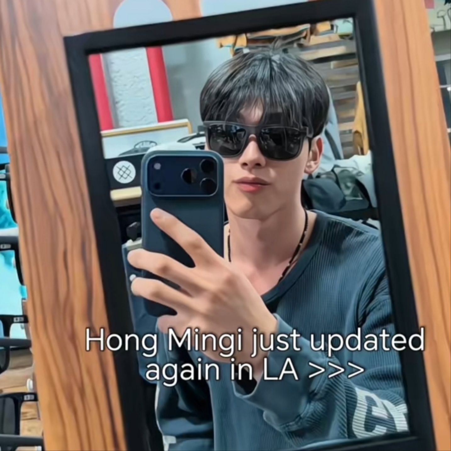 A moment captured by a fan of Hong Mingi
