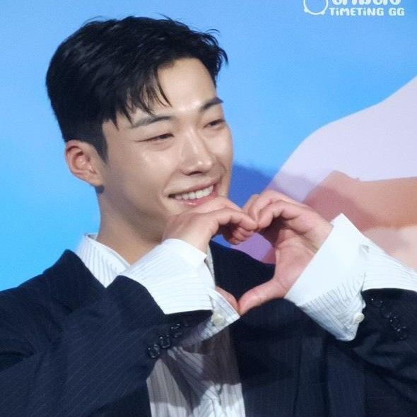 Behind-the-scenes cut of Woo Dohwan