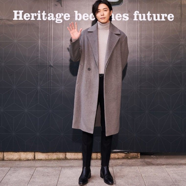 粉絲拍下的金材昱瞬間