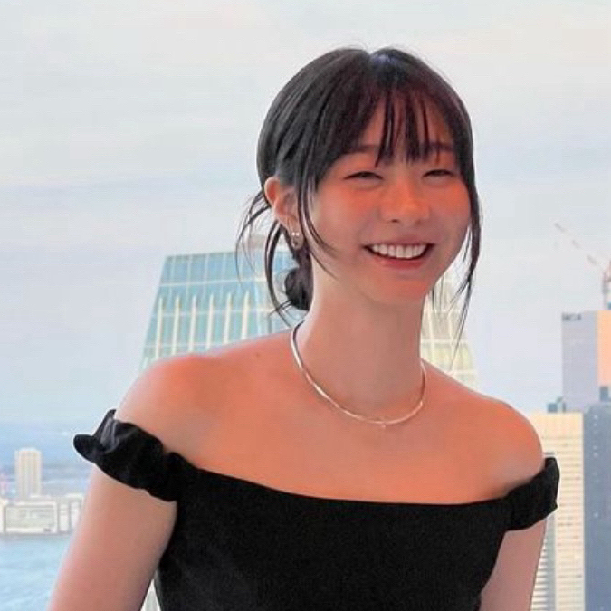 Behind-the-scenes cut of Kim Dami