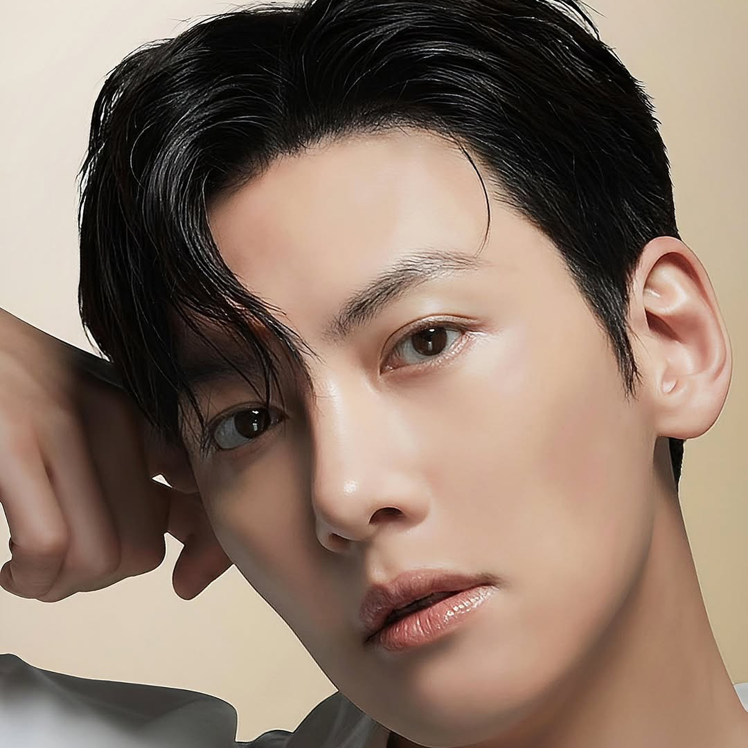 チ・チャンウクの最近の活動ショット