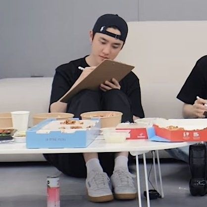 都暻秀 (D.O.)的幕後花絮