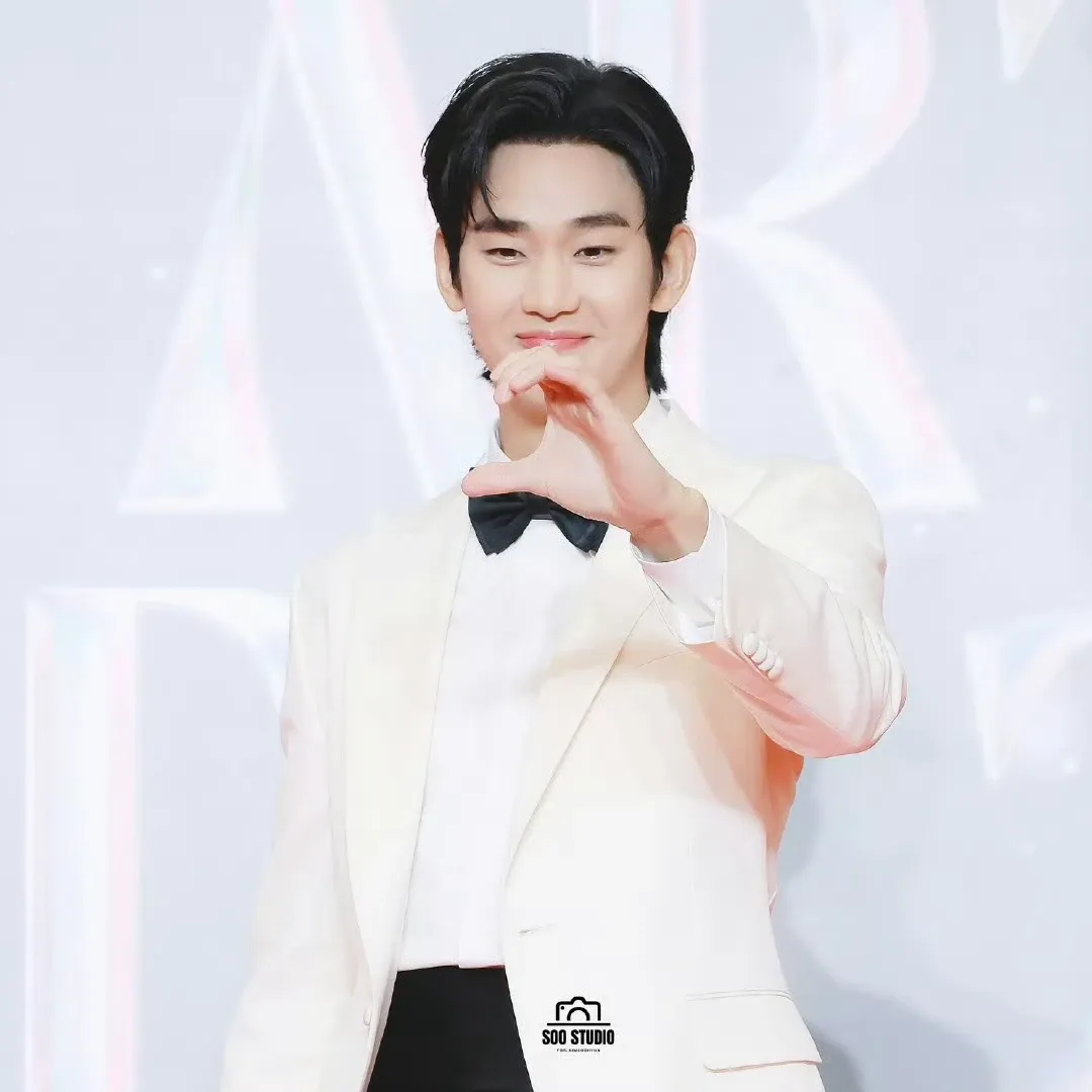 Recent activity shot of Kim Soohyun