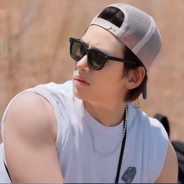 粉丝拍下的池昌旭瞬间